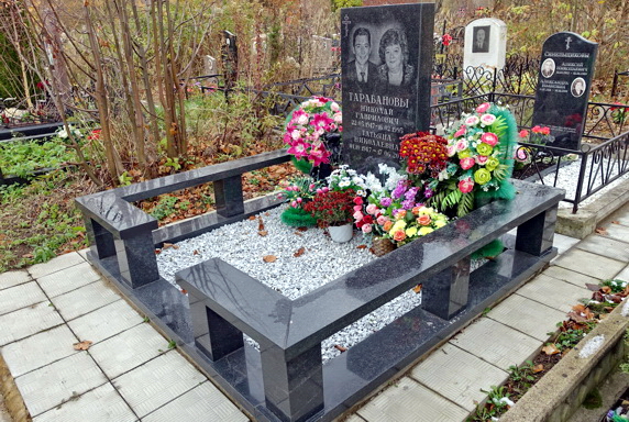 Классический памятник из гранита